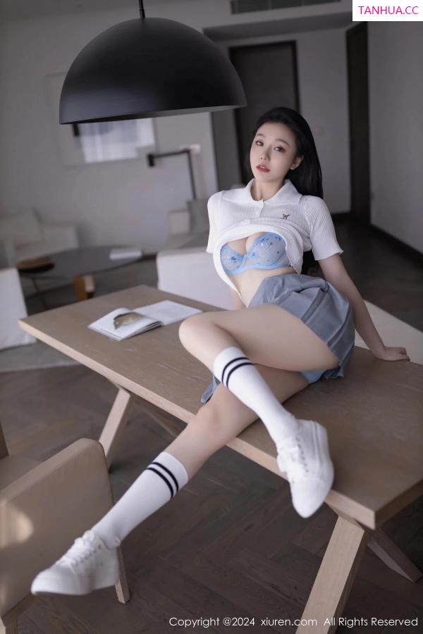安然Maleah  [XiuRen]高清写真图 2024.06.04 No.8649 安然anran 美腿短裙第26张图片